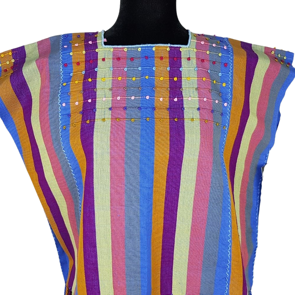 Blusa chiapaneca mediana decorada con nuditos al pecho