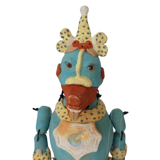 Títere de barro del dios prehispánico Quetzalcóatl, serpiente emplumada dios del viento, deidad Azteca