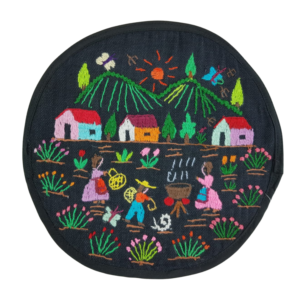 Tortillero con bordados Santa Cruz que representan las costumbres y tradiciones purépechas