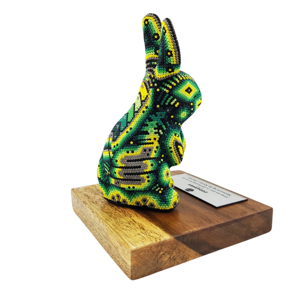 Premio Conejo en Arte Wixárika Chaquira Jal. | Pieza de Lujo