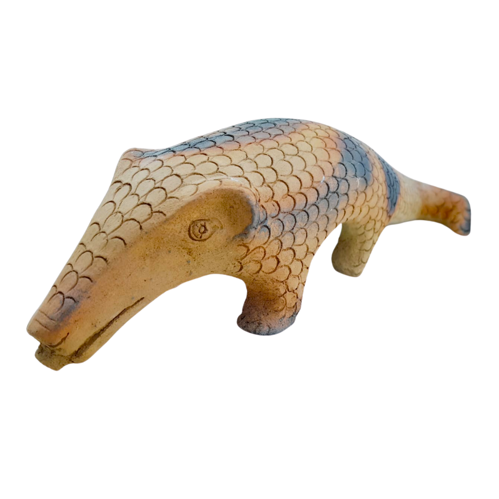 Pangolín de alfarería prehispánica
