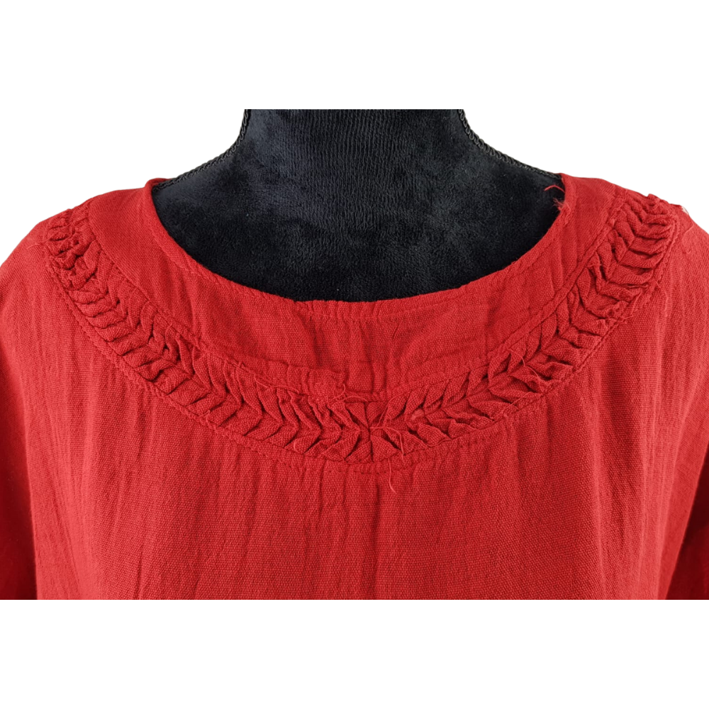 Blusa mariposa de manta con corte suelto, hecha en Oaxaca