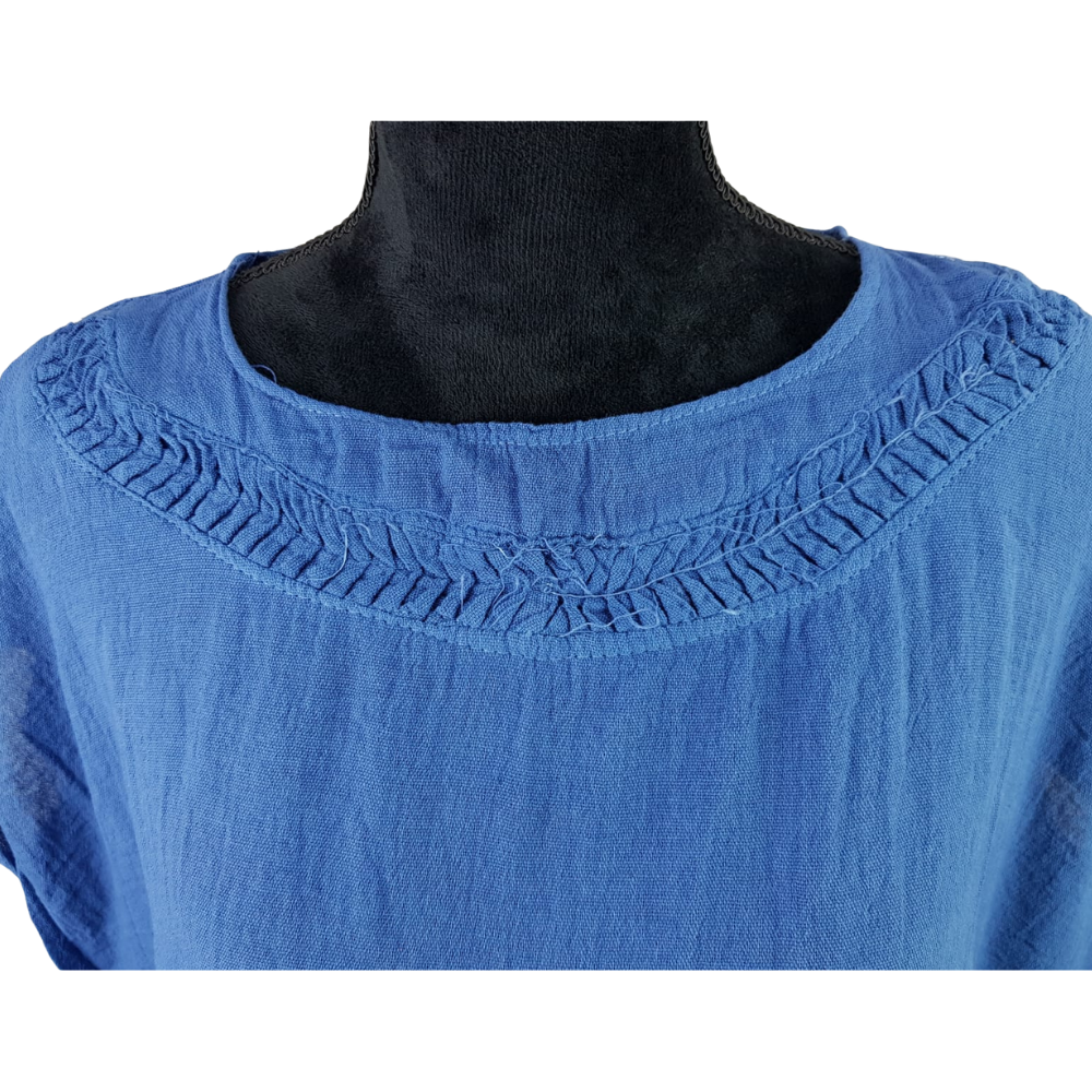 Blusa mariposa de manta con corte suelto, hecha en Oaxaca