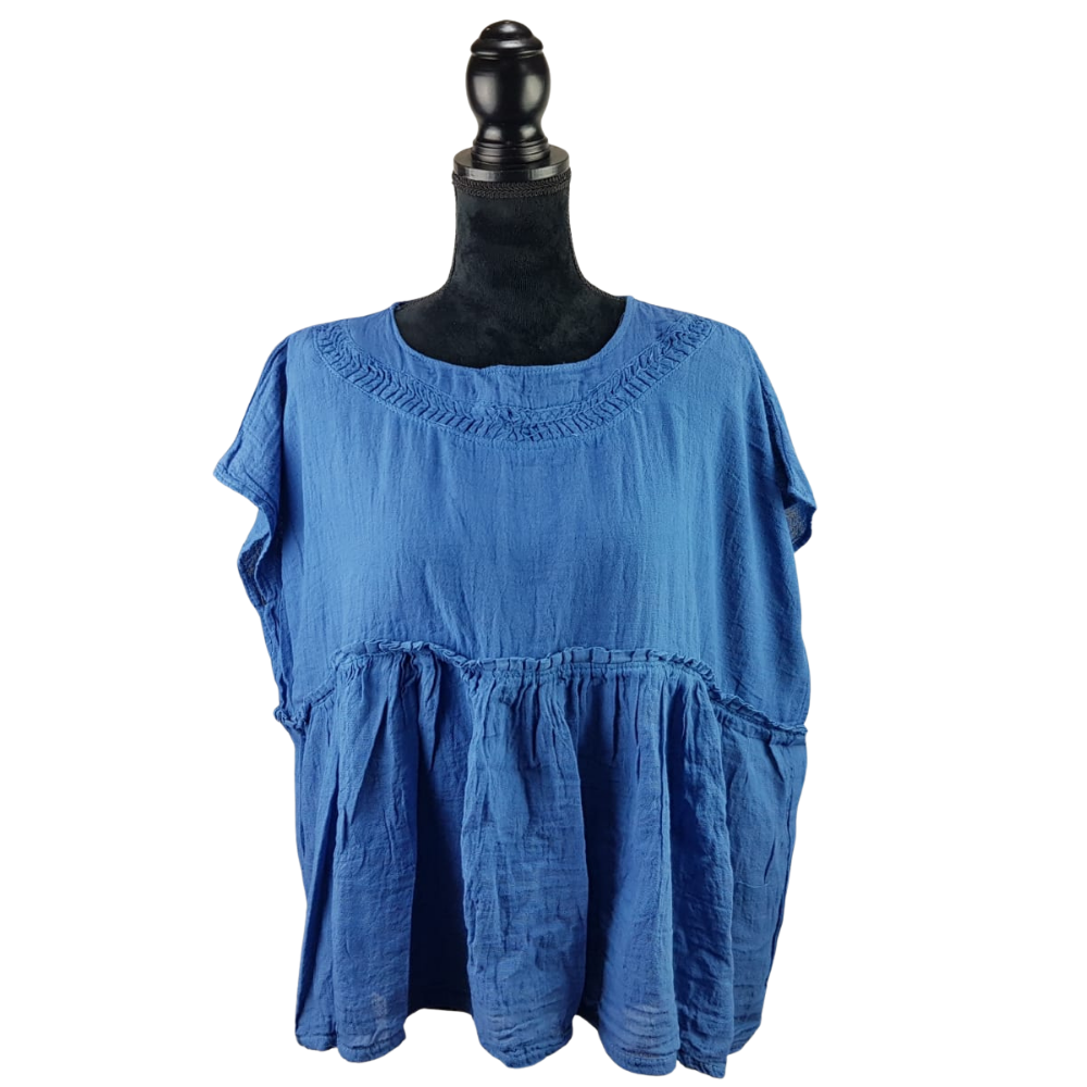 Blusa mariposa de manta con corte suelto, hecha en Oaxaca