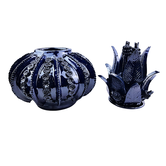 Piña vidriada visnaga con flor, decorada con la técnica de barro vidriado