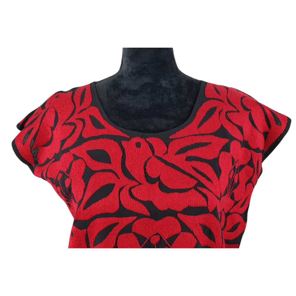 Blusa mediana de gala mazateca, bordado relleno de Jalapa de Díaz