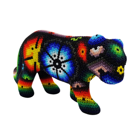 Jaguar wixárica hecho de papel maché