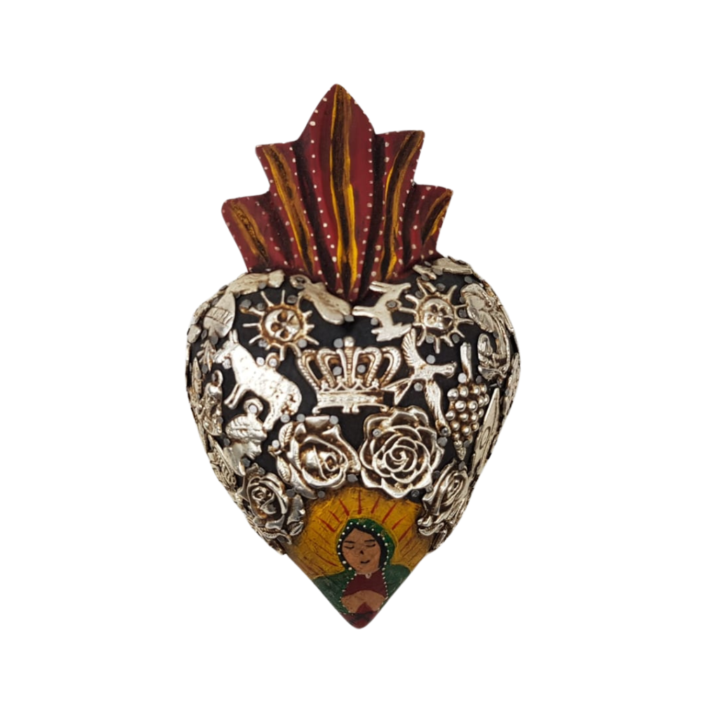 Corazón de madera pintado a mano con milagritos acabado mate