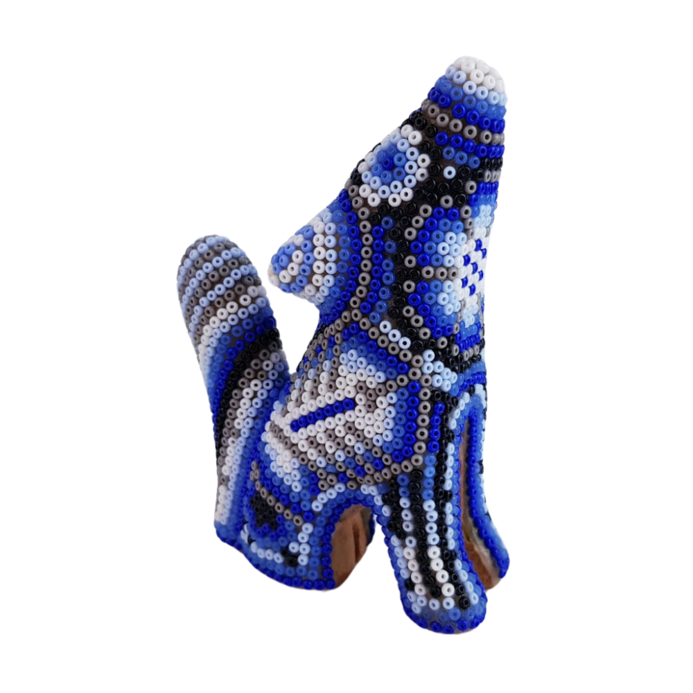 Lobito aullando mini decorado con motivos wixárika