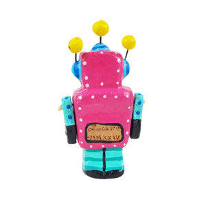 Robot mini con partes móviles elaborado en barro policromado frío