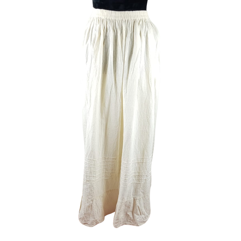 Falda Bertha, de manta teñida o natural, hecha en Oaxaca