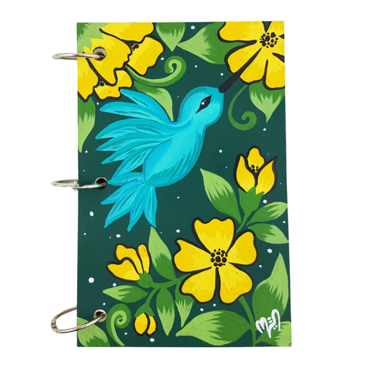 Libreta chica de papel maché, elaborada y pintada a mano
