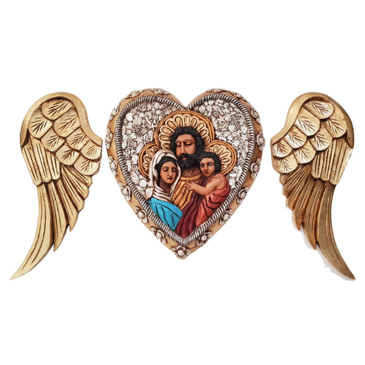 Corazón con alas, Sagrada Familia, madera tallada decorada con milagritos