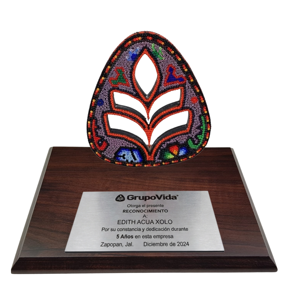 Premio Hoja en Arte Wixárika Chaquira | Pieza de Lujo