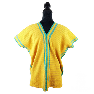 Blusa tipo huipil elaborado en San Juan Cotzocón, Oaxaca