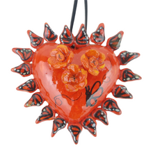 Cargar imagen en el visor de la galería, Dije de barro betus, con forma de corazón milagrito
