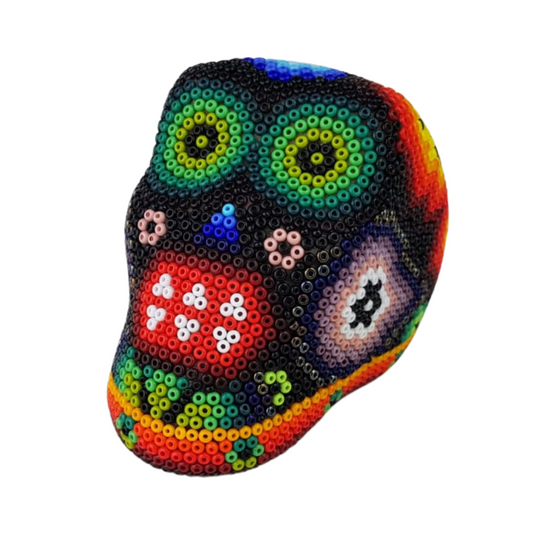 Cráneo mini decorado con motivos Wixárica