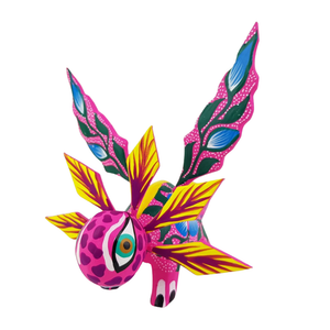 Alebrije oaxaqueño mediano, con forma de ajolote, de madera de copal