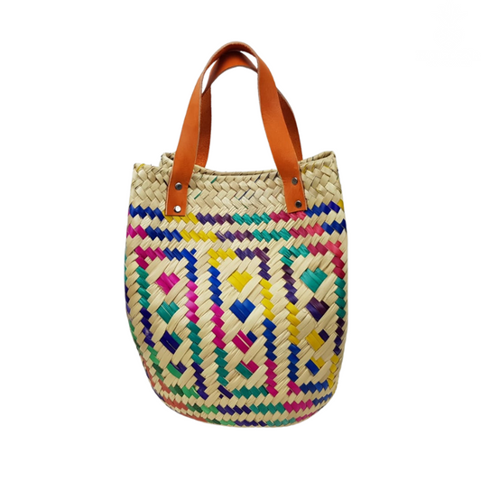 Bolsa de palma chodiní teñida con tintes naturales tejida a mano y asa de piel