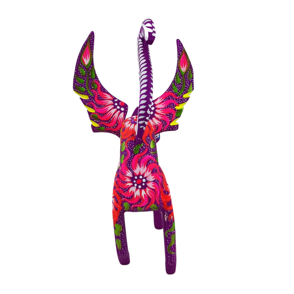 Alebrije oaxaqueño grande, gato con alas de madera copal