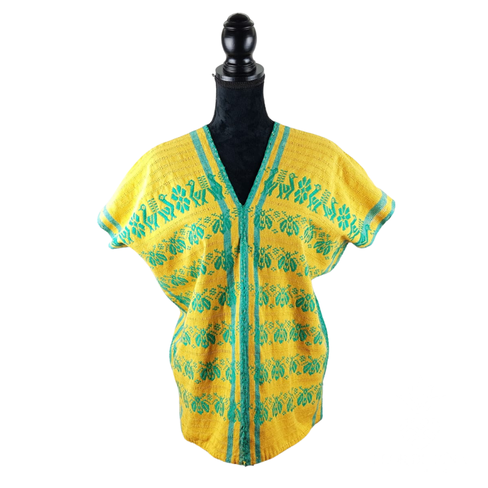 Blusa tipo huipil elaborado en San Juan Cotzocón, Oaxaca