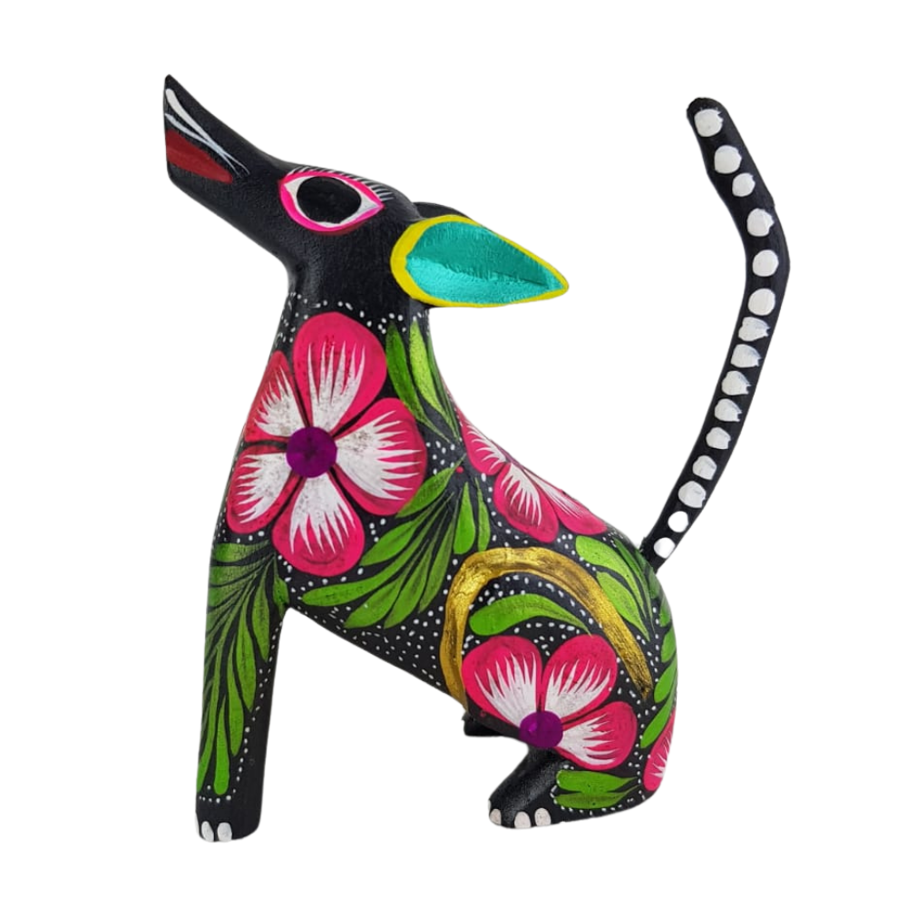 Alebrije oaxaqueño mediano, con forma de perro, de madera de copal