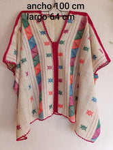 Cargar imagen en el visor de la galería, Blusa mariposa Amuzgo de telar de cintura, textura calada decorada con brocados finos

