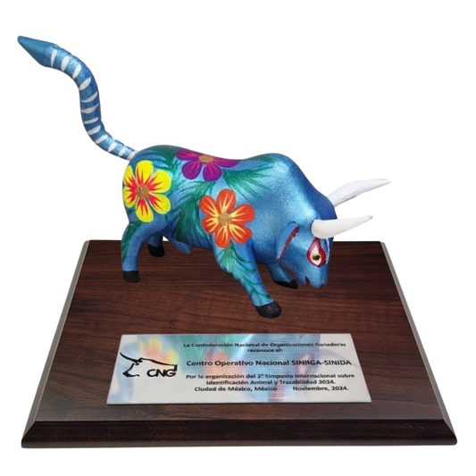Trofeo Toro Alebrije Talla en Madera Oaxaca | Obra de Autor