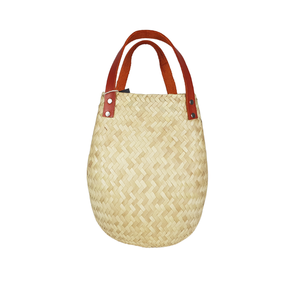 Bolsa de palma natural tejida a mano con asa de piel