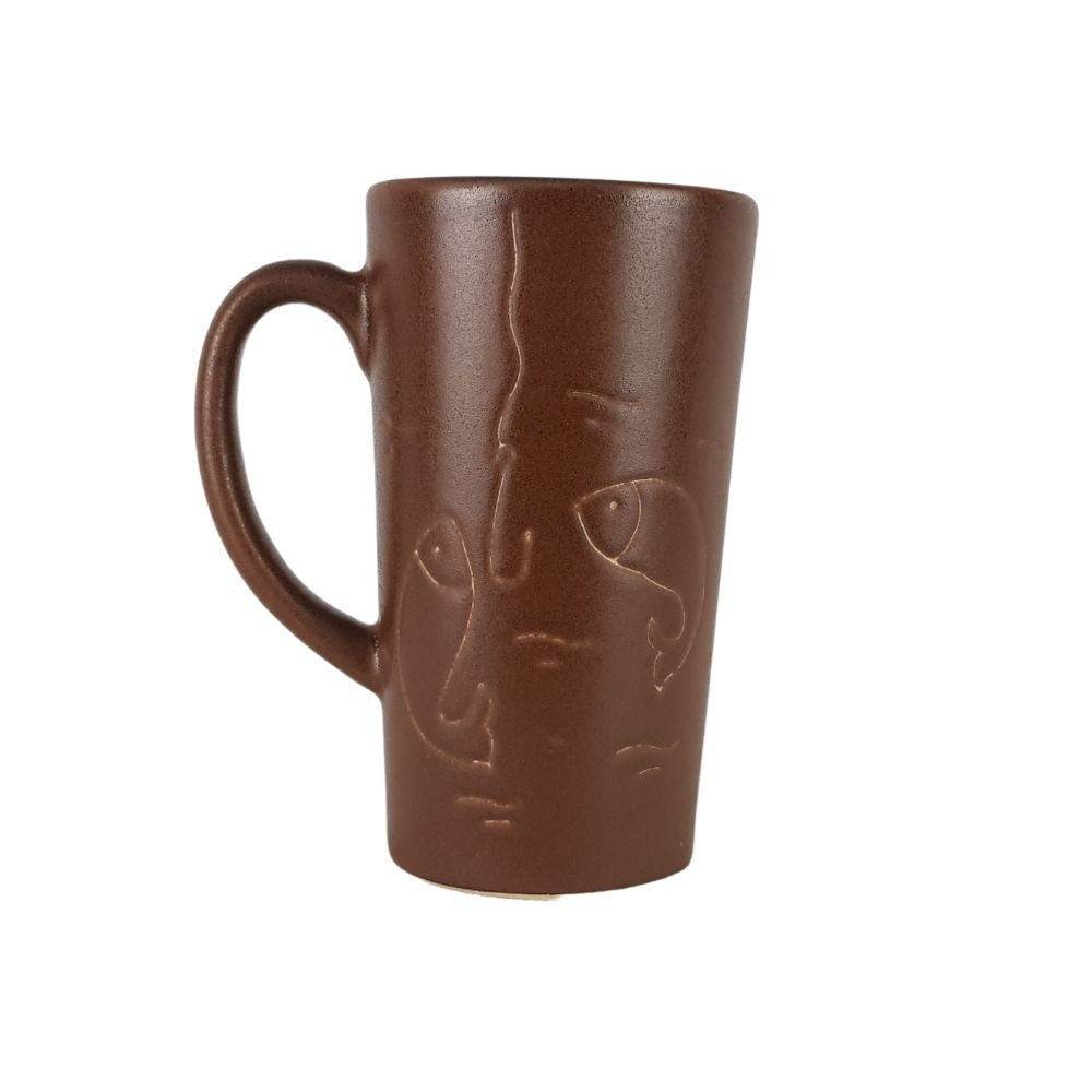 Taza alta de alta temperatura decorada con patrones lineales