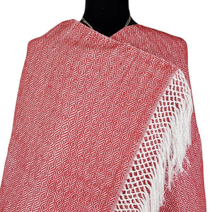 Rebozo mexicano de rombos elaborado con hilo de algodón