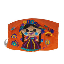 Cargar imagen en el visor de la galería, Cubrebocas con bordado de Frida, muñeca, mariposas o flores, ligero y fresco
