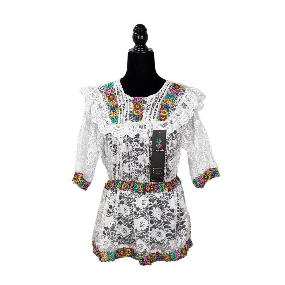 Blusa Quialana mediana y grande de encaje con bordado en cuello, mangas y parte inferior