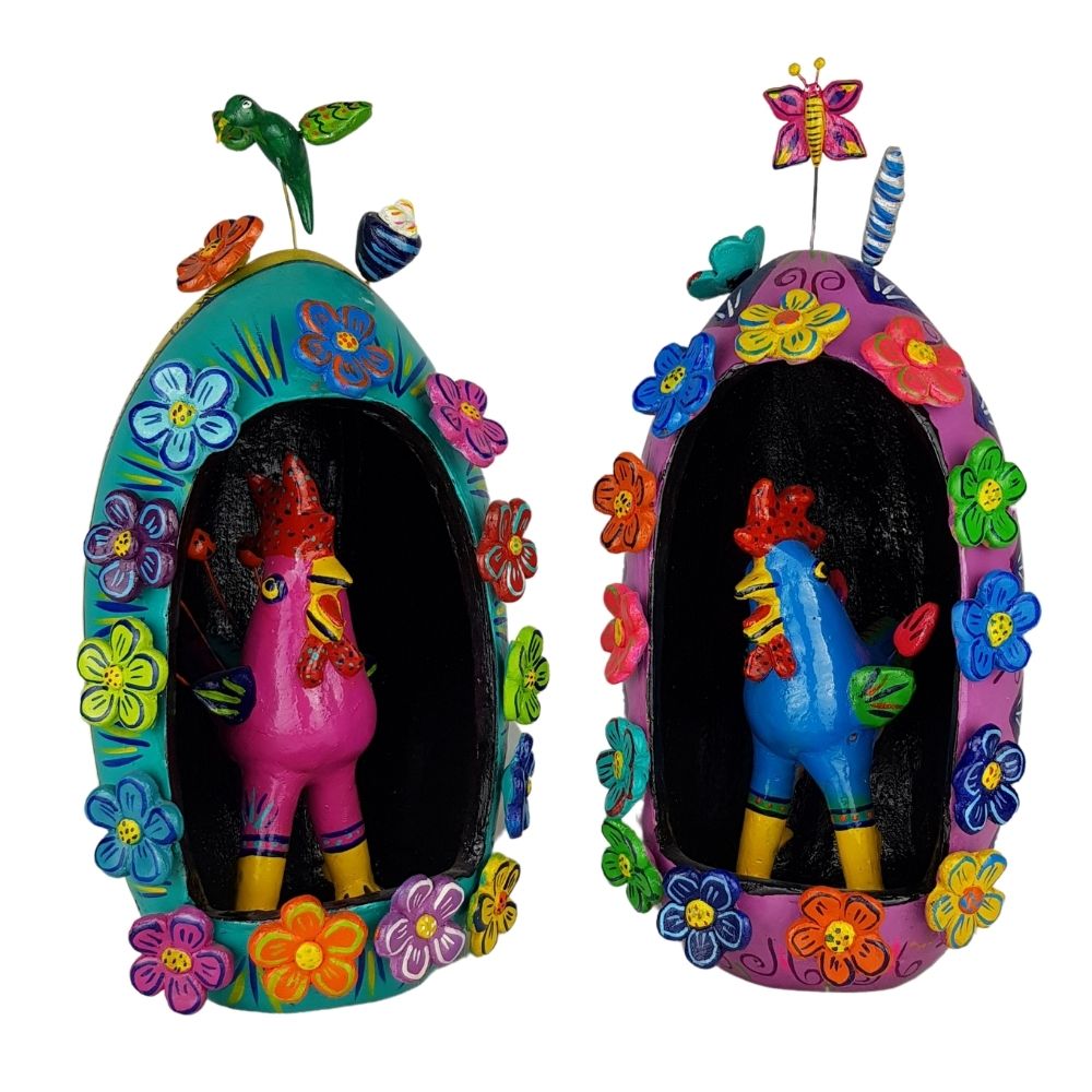 Quién fue primero, figura surrealista de arte popular mexicano elaborada con barro betus