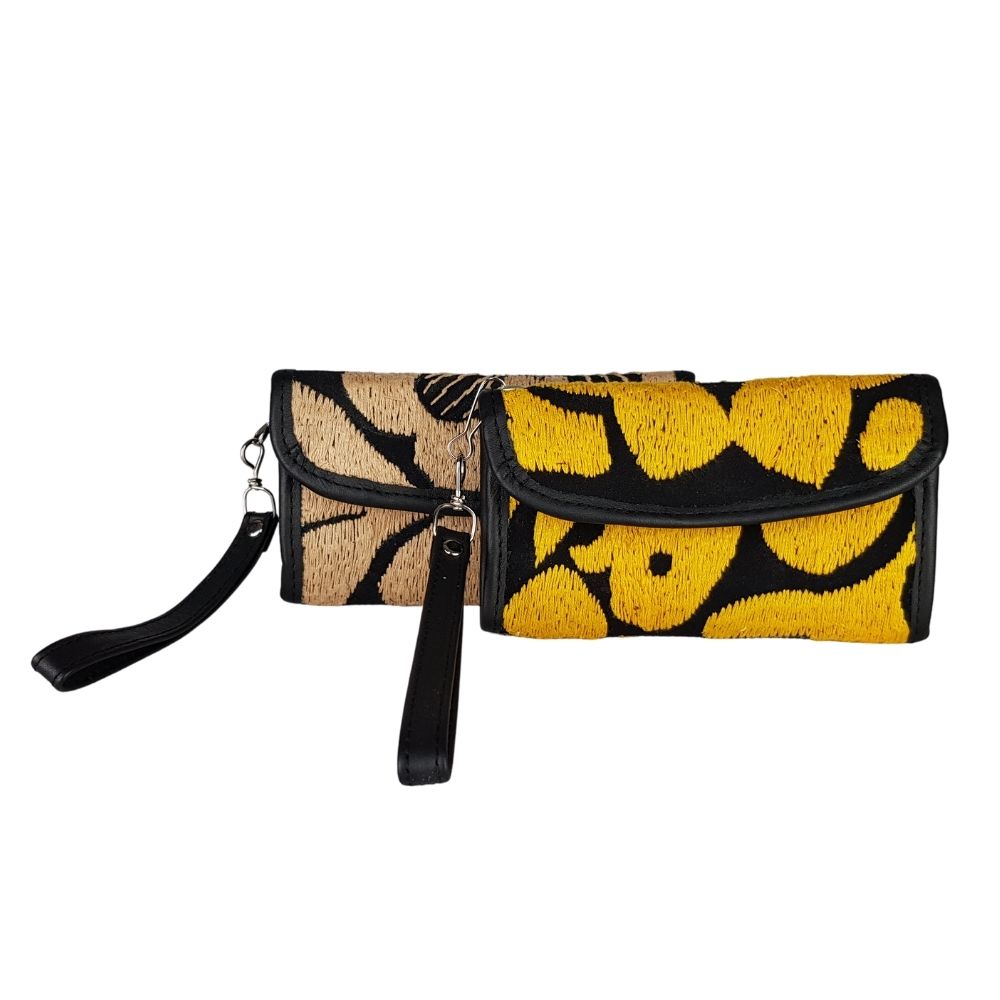 Cartera tamaño mini de piel con textil artesanal
