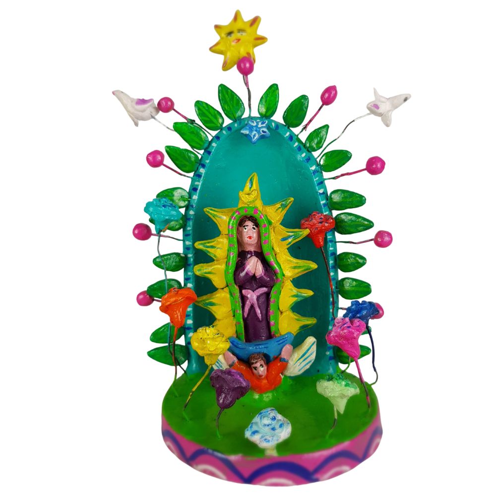 Virgen de barro betus hecho por Silvia Olea