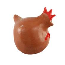 Cargar imagen en el visor de la galería, Gallina de barro bruñido utilitaria, tamaño grande con diseño contemporáneo
