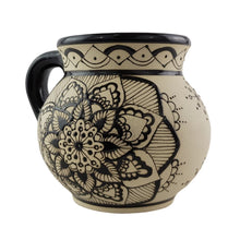 Cargar imagen en el visor de la galería, Jarro ponchero de cerámica Servin decorado a mano con mandalas
