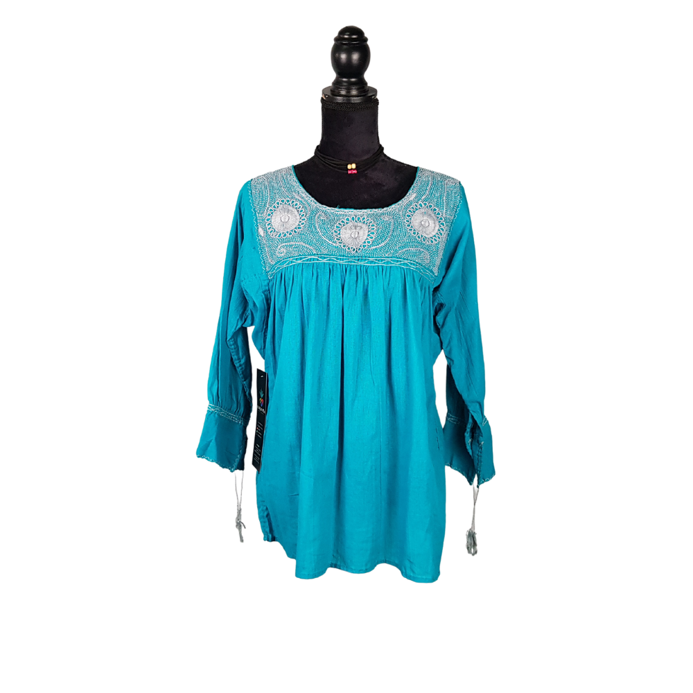 Blusa Aguacatenango con bordado de nudito, hecha en Chiapas