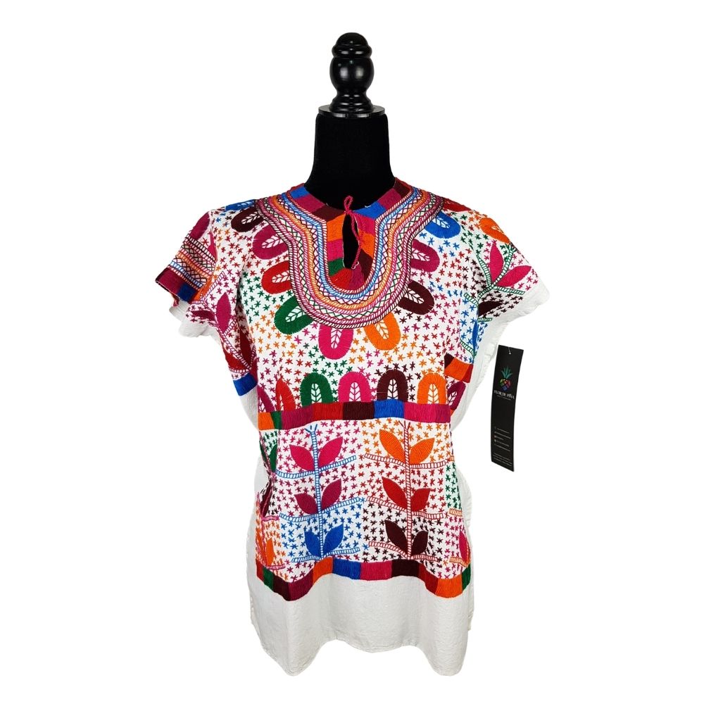 Blusa tradicional chiapaneca con bordado de milpas