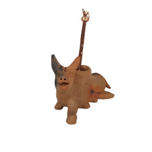 Cargar imagen en el visor de la galería, Figura chica decorativa de alfarería prehispánica
