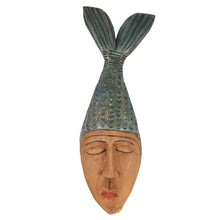 Cargar imagen en el visor de la galería, Rostro de sirena tallada en madera de pino
