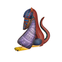 Cargar imagen en el visor de la galería, Alebrije mandril tallado en madera copal decorado con simbolismo zapoteca
