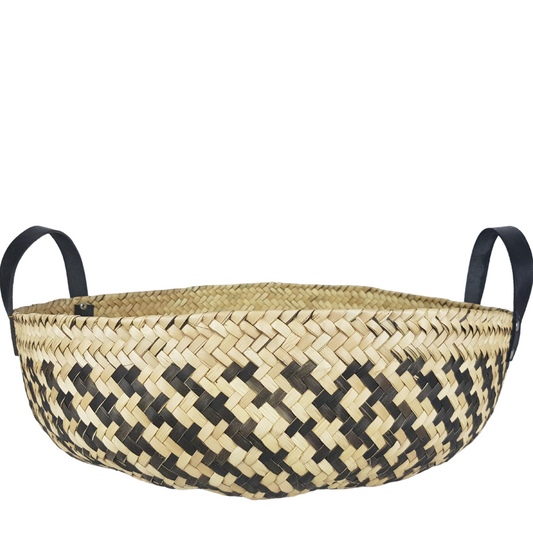 Charola de palma natural tejida a mano con asa de piel 10 x 40