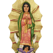 Cargar imagen en el visor de la galería, Virgencita de Guadalupe con resplandor tallada en madera
