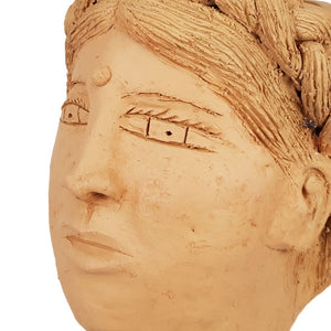 Maceta Teresita, rostro de mujer con trenza tamaño grande