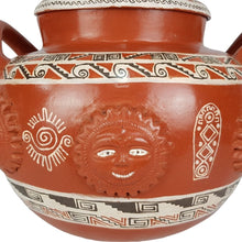 Cargar imagen en el visor de la galería, Olla de soles de barro bruñido decorado a mano con motivos prehispánicos
