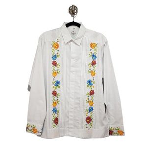 Guayabera yucateca de lino, diseño primavera con bordados artesanales