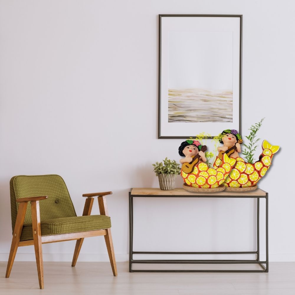 Maceta sirena mexicana con escamas frutales, figura de barro de Tlaquepaque Jalisco