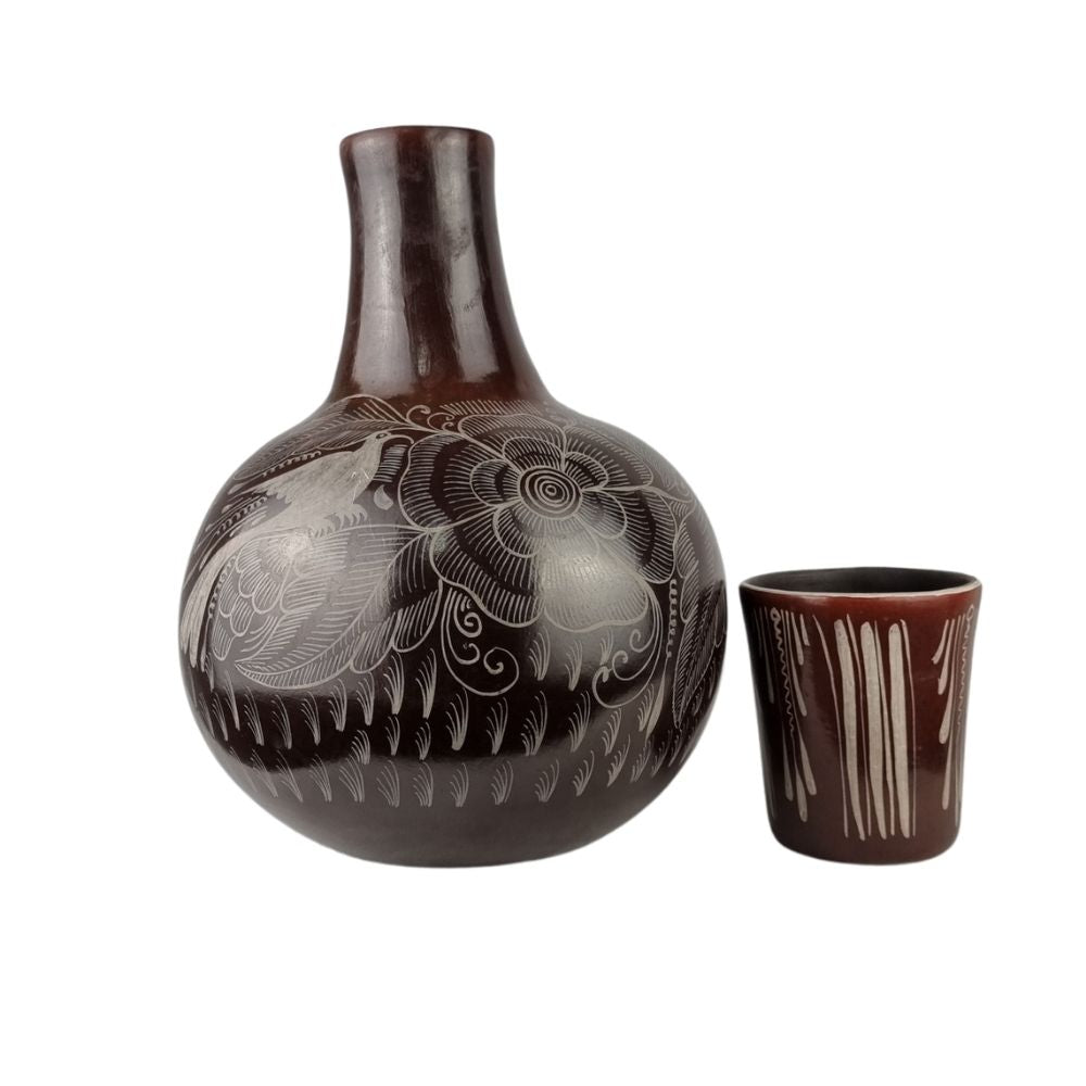 Botellón para agua grande de barro bruñido decorado con flores y pájaros